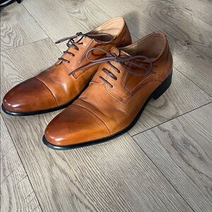 Steve Madden Tan/ Brown Leather Oxfords